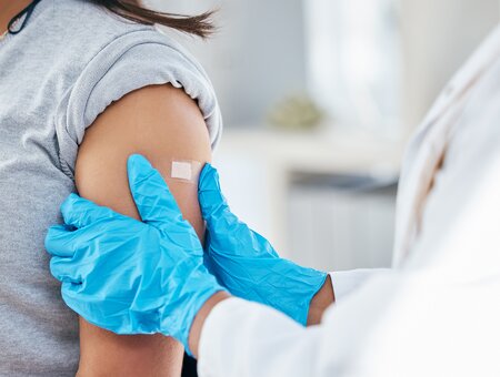 Cijepljenje protiv gripe: Tko jače reagira na cjepivo, muškarci ili žene? 