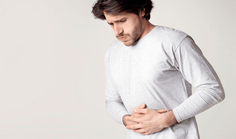 mladi muškarac koji pati od gerb-a