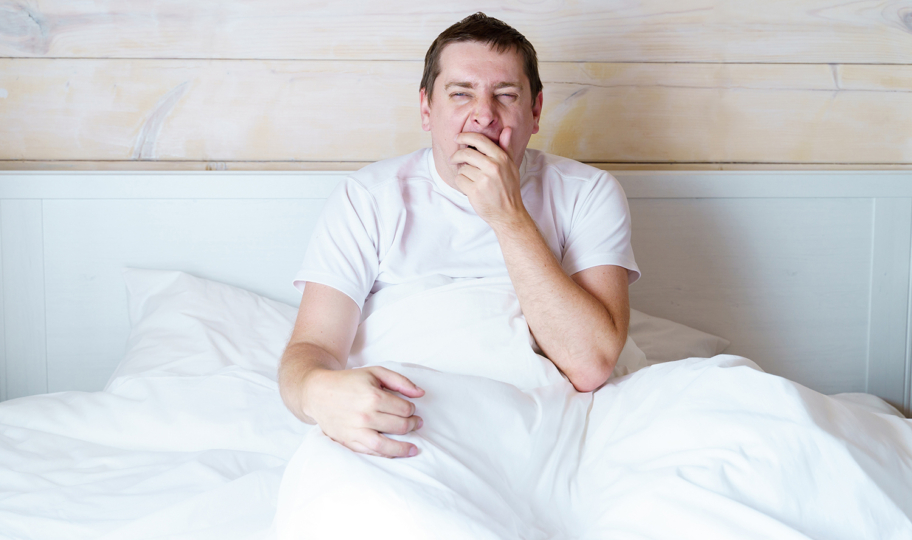 muškarac se probudio pospan zbog apneje u snu