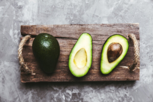avokado na dasci
