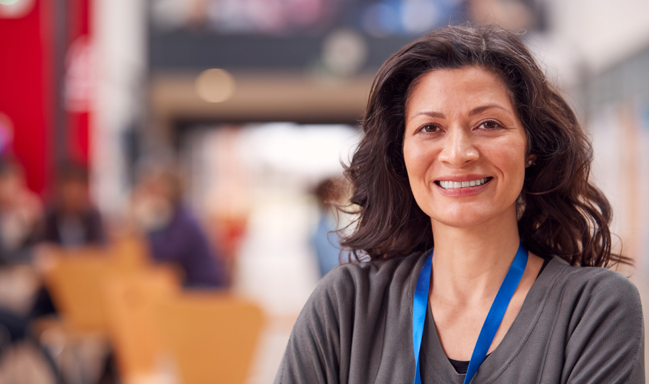 protret žene u srednjim godinama