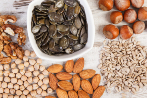 sjemenke i orašasti plodovi bogati vitaminom E